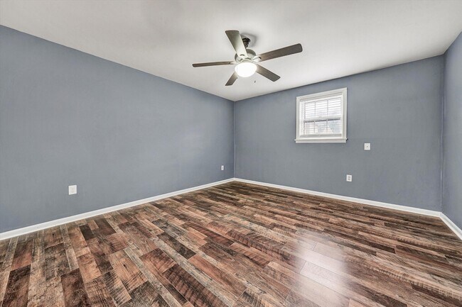 Building Photo - 5260 Crossbow Cir