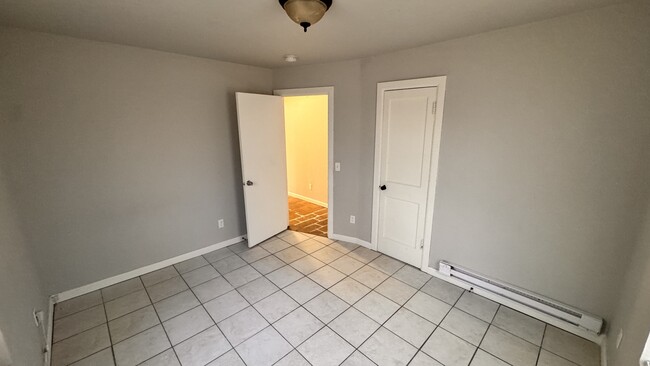 Building Photo - 2620 NE 19th St