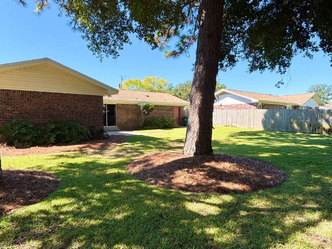 Building Photo - "Charming 3-Bedroom home in Mary Esther!"
