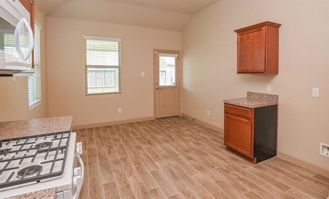 Building Photo - 5502 Floral Valley Ln