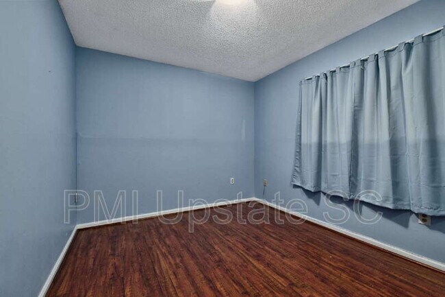 Building Photo - 98 Topsail Ct
