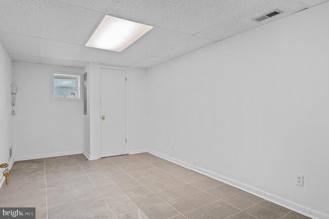 Building Photo - 6311 Barrs Ln