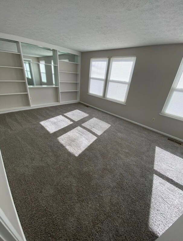 Building Photo - 8400 Brigadoon Ct