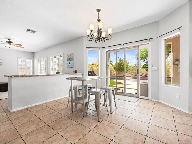 Building Photo - 4613 E Tumbleweed Dr