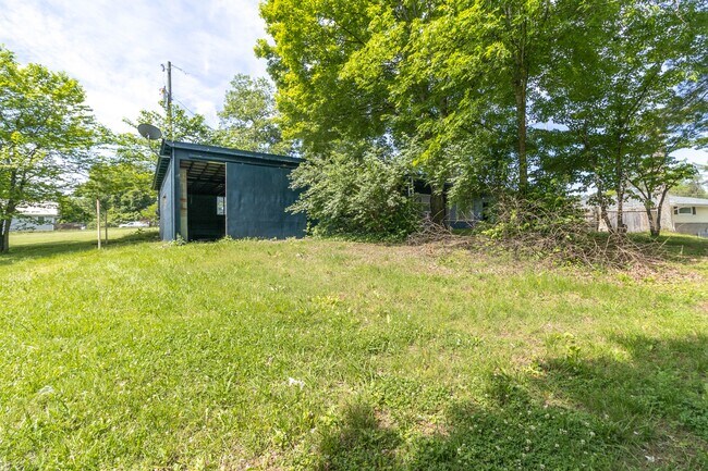 Building Photo - 9447 Lusk Rd