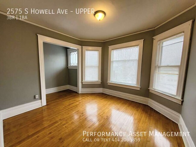 Building Photo - Spacious 3Bedroom Upper Unit in Bay view w...