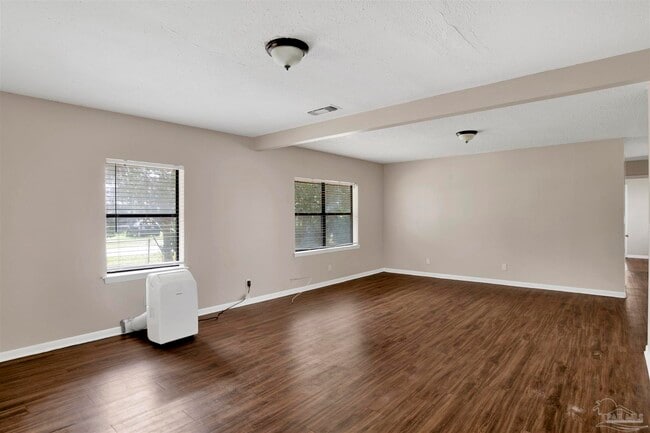 Building Photo - 2802 W Gonzalez St