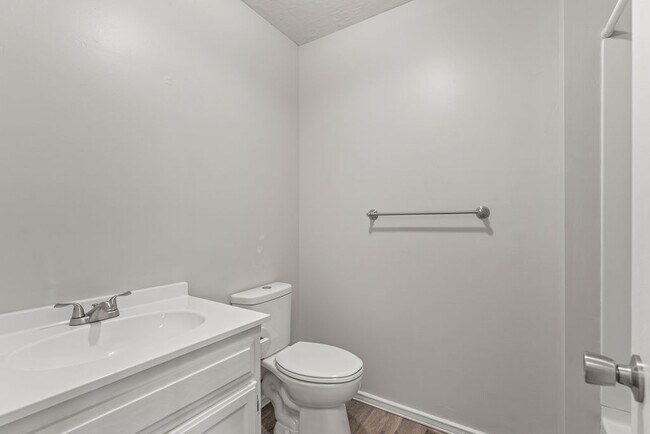 Building Photo - 2456 N Homewood Ave