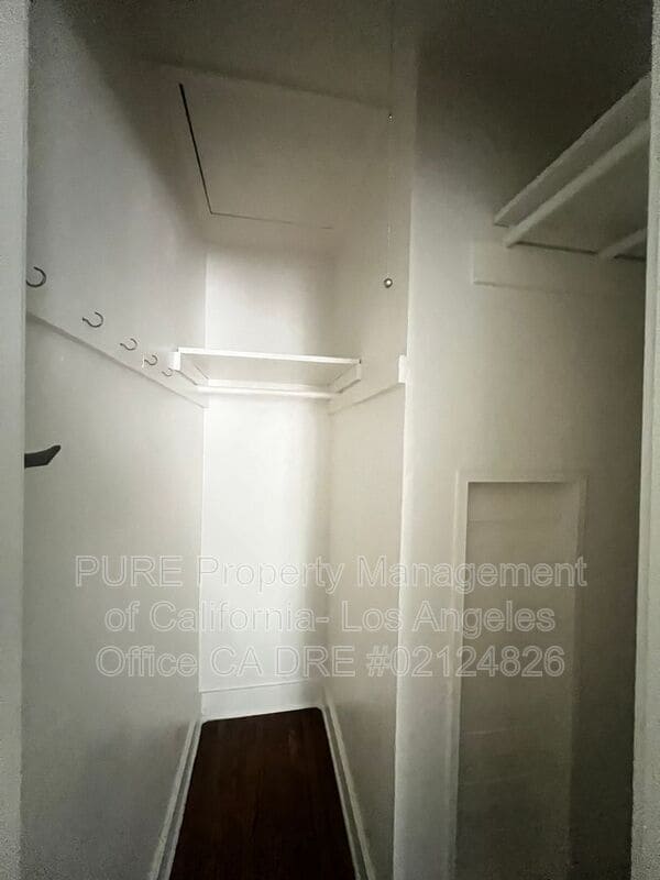 Building Photo - 625 W 23rd St