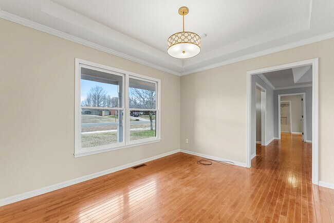 Building Photo - 103 Springview Ln