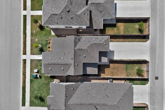 Building Photo - 6317 Marsh Ln
