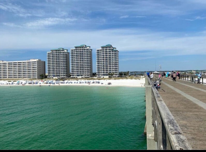 Building Photo - 2751 Bay Club Dr