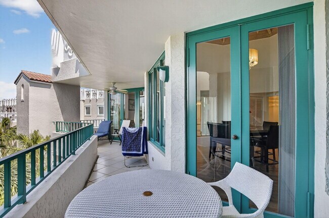 Building Photo - 120 SE 5th Ave