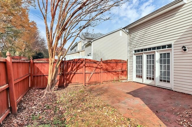 Building Photo - 141 Ross Moore Ave