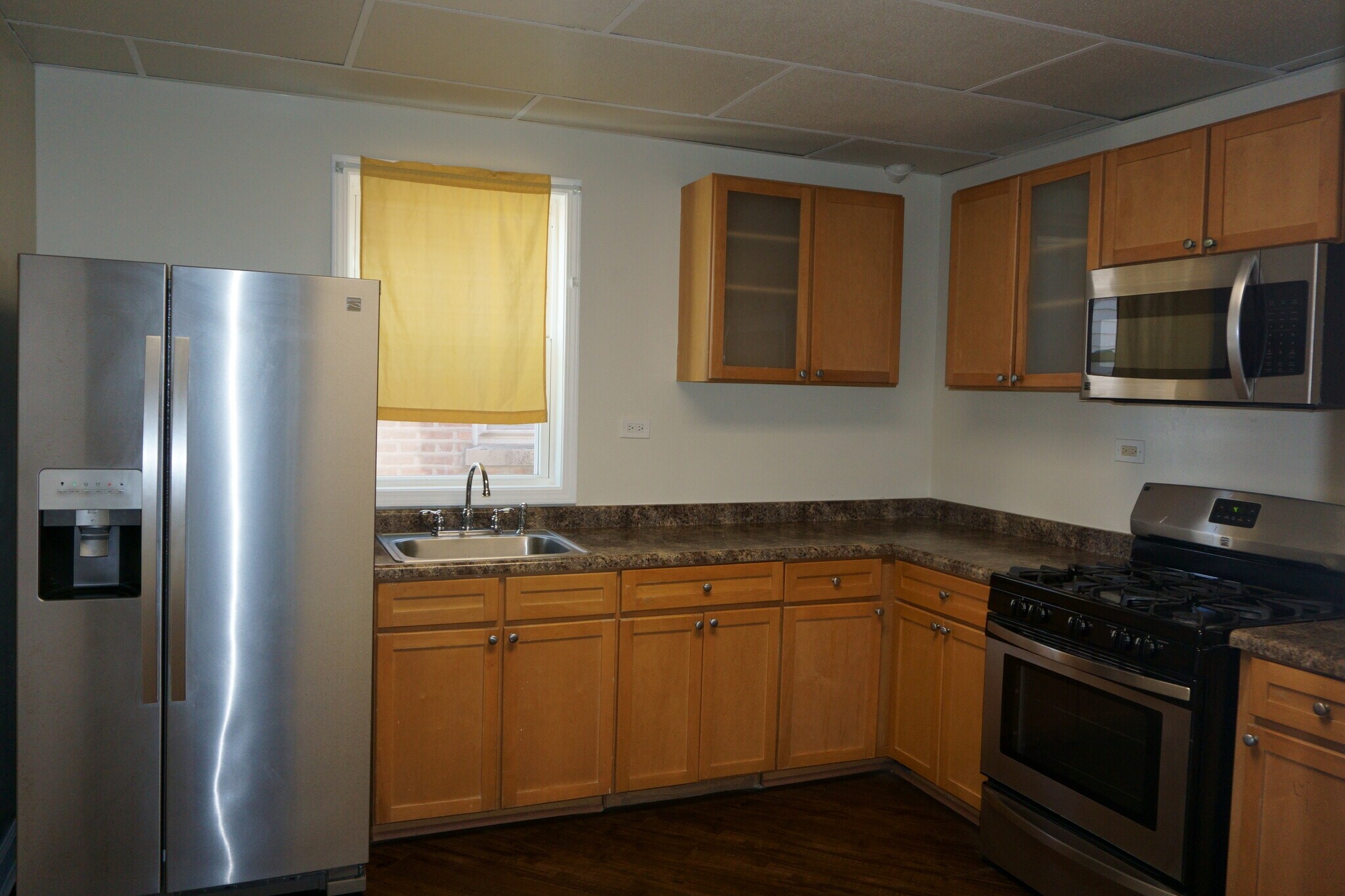 Kitchen (1 of 2) - 2109 S 59th Ct