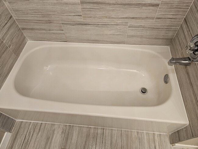 Building Photo - 2503 Brookford Dr