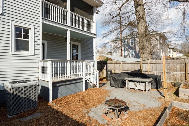 Building Photo - Spacious Corner-Lot Home on Carolina Ave