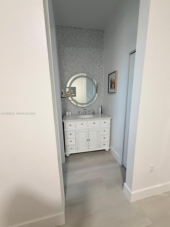 Building Photo - 1022 NE 42nd Terrace