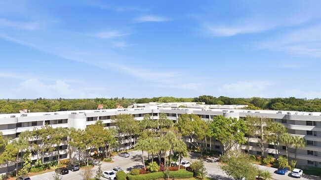 Building Photo - 2070 Homewood Blvd