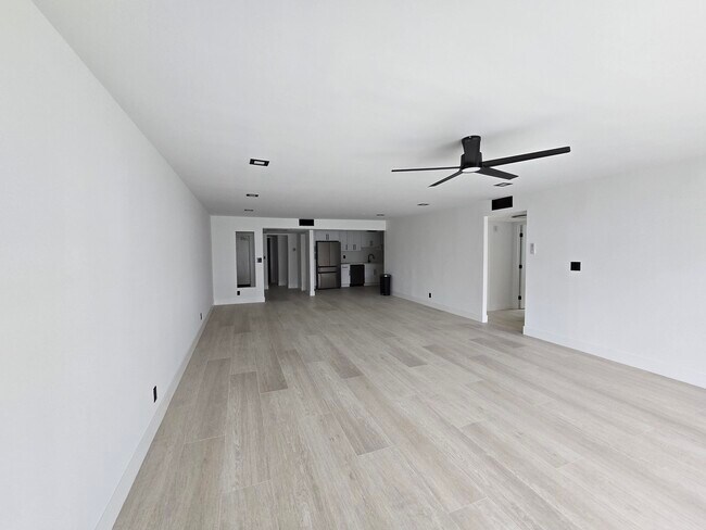 Building Photo - 3010 N Course Dr