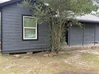 Building Photo - 9105 Grady St