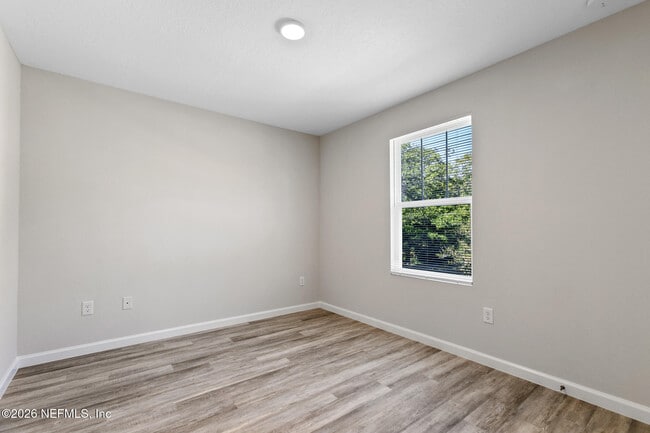 Building Photo - 8822 Eaton Ave