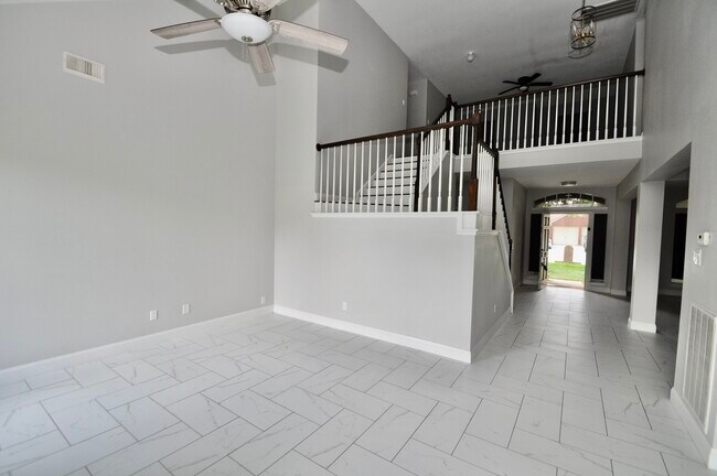 Building Photo - 8819 Hedgestone Ct