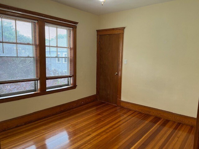 Building Photo - 45 Alexander Ave