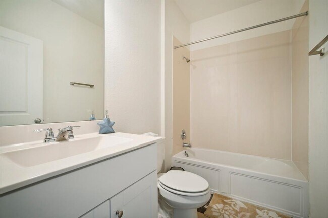 Building Photo - 200 Gemsbok Rd
