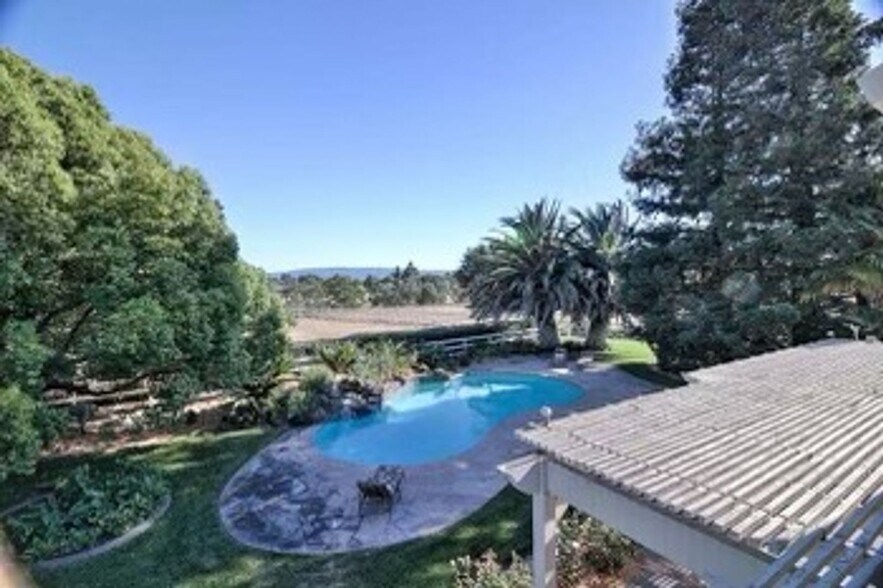 Building Photo - 1610 Chris Ln