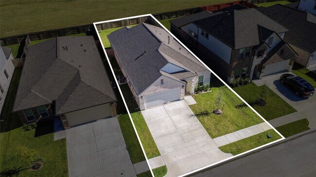 Building Photo - 11834 Maple Oak Dr