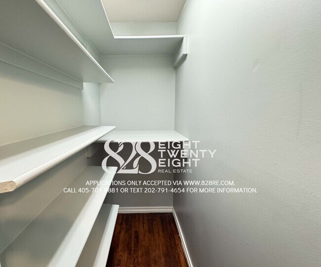 Building Photo - COMING 12/29/25! CUTE 3 BED/2 BATH STONE SINGLE FAMILY W/ GARAGE HOME IN DEL CITY!