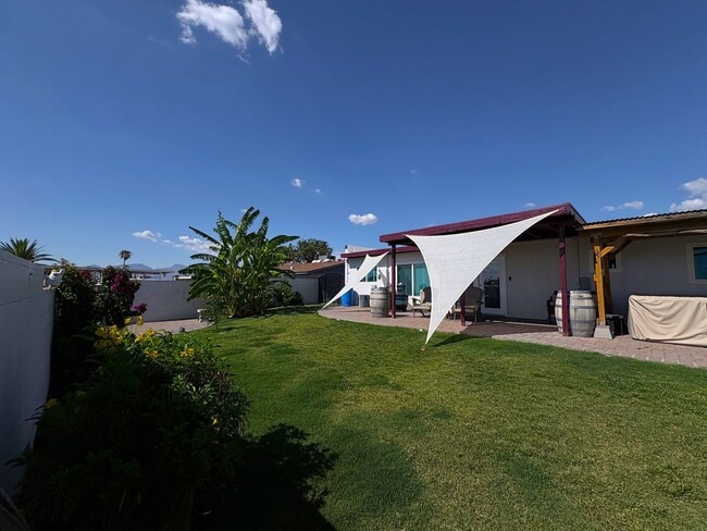 Building Photo - 3720 S Sarnoff Dr