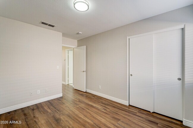 Building Photo - 13589 W Ocotillo Ln