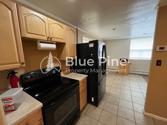 Building Photo - 755 9th St