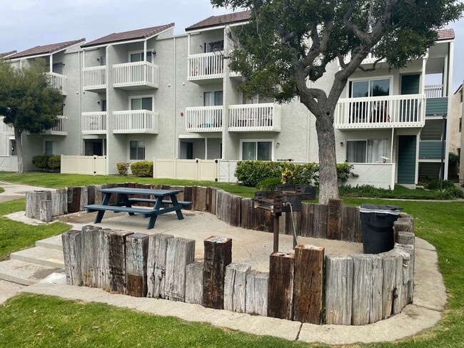 Building Photo - Port Hueneme | Anacapa View Apartment | 1 ...