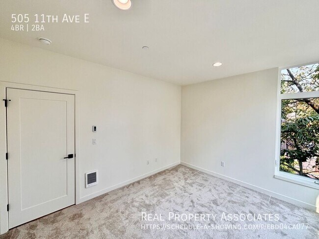 Building Photo - 505 11th Ave E