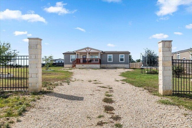 Building Photo - 104 Pineapple Sage Cv
