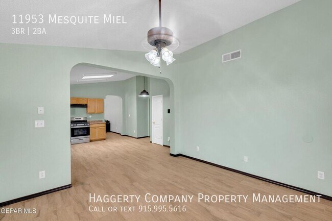 Building Photo - 11953 Mesquite Miel Dr