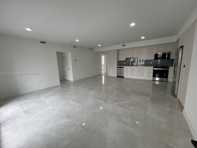 Building Photo - 14568 SW 261 St Ter