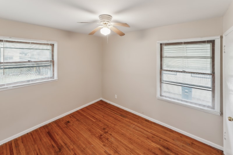 Building Photo - 10409 Renfrew Dr