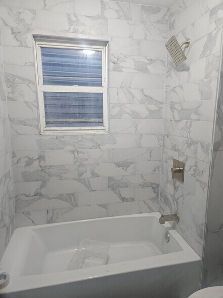 Building Photo - 280 S 6th St