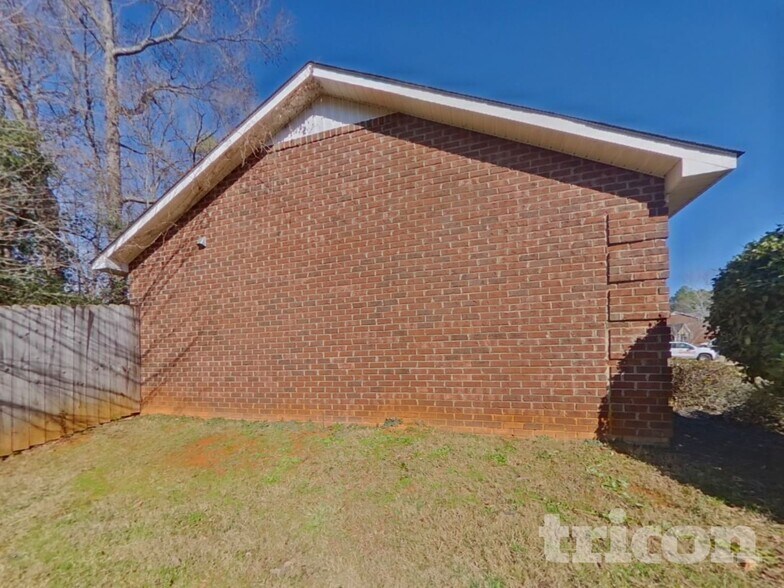 Building Photo - 1113 Capps Hollow Dr