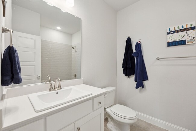 Building Photo - 1124 Macgregor Ln