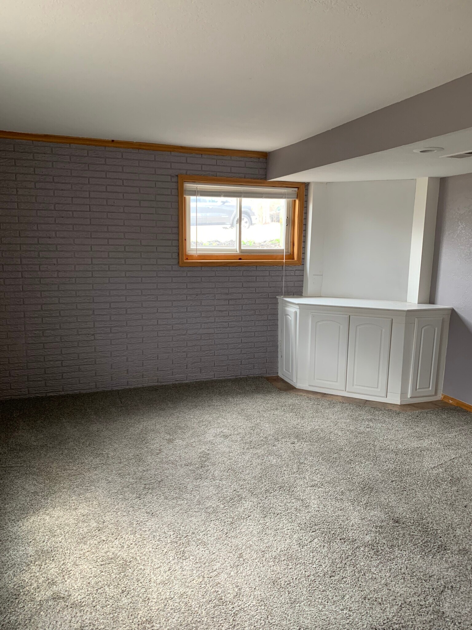 Building Photo - 2237 Hampshire Ave S