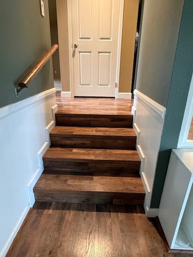 Building Photo - OPEN HOUSE this Wednesday 5pm-6:30pm - Private Redwood Setting | 4BR Home with Family Room, Bar &...