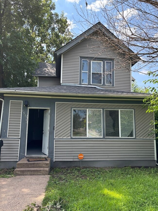 Building Photo - Available  sept 1st
