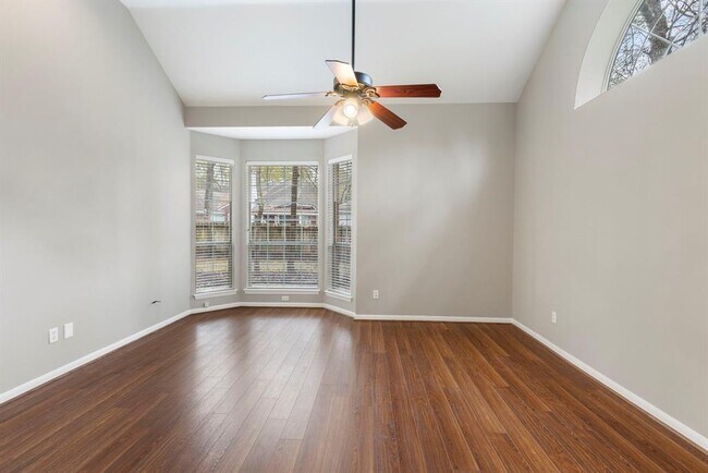 Building Photo - 138 W Bristol Oak Cir