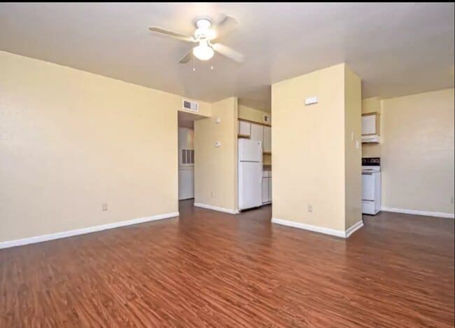 Building Photo - 1400 Eagle Lake Rd