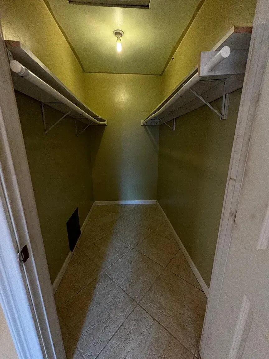 Building Photo - 648 Molinar Ave